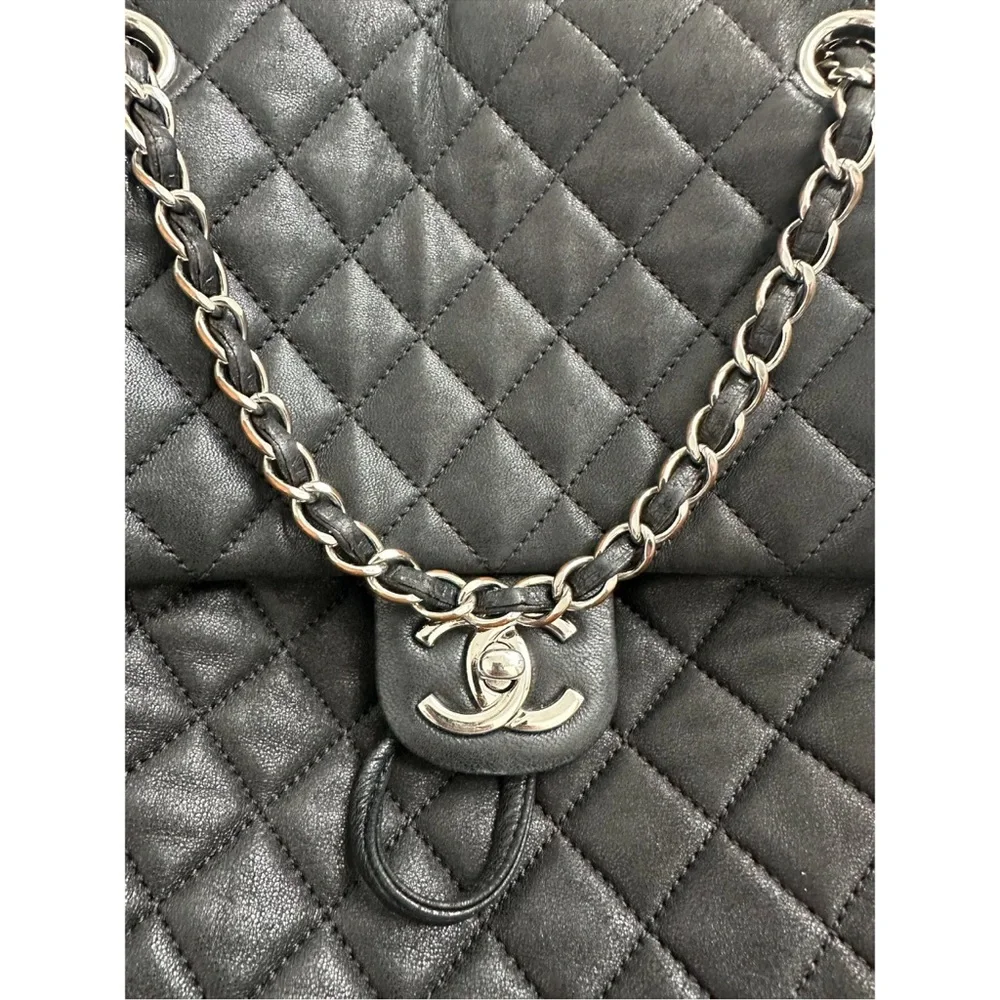 CHANEL Black Interior Leather Bagpack‎ .